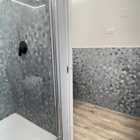 Joivy Elegant Top-floor In