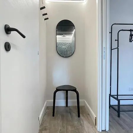 Joivy Elegant Top-floor In 아파트 *