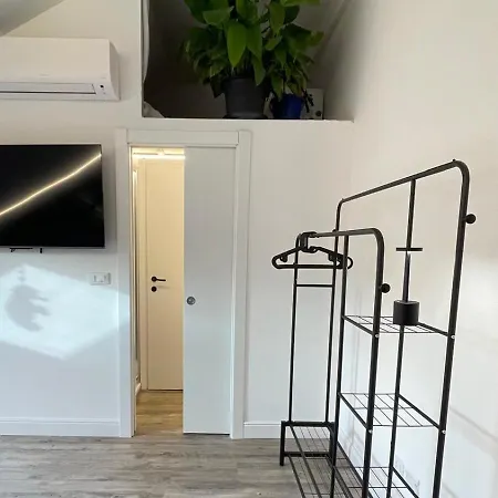 Joivy Elegant Top-floor In ראפאלו