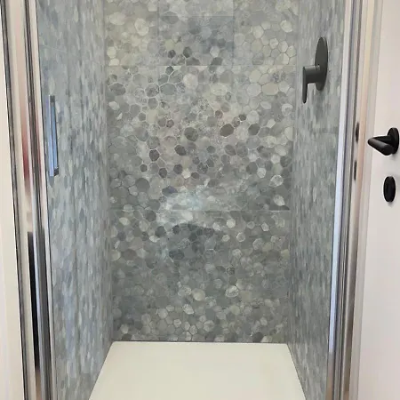 Joivy Elegant Top-floor In ראפאלו